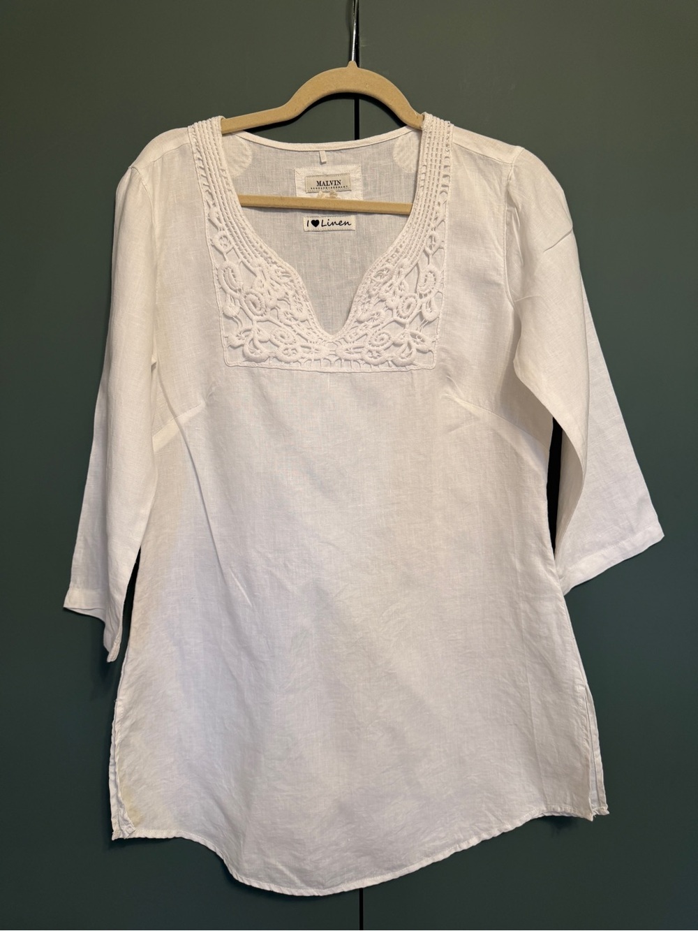 Malvin white 100% Linen Tunic Top size M